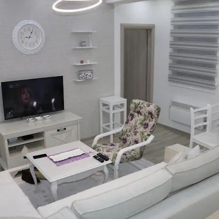 Apartmani Porodica Karalic Vlasic Exterior photo