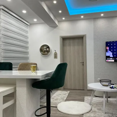 Apartmani Porodica Karalic Vlasic Exterior photo